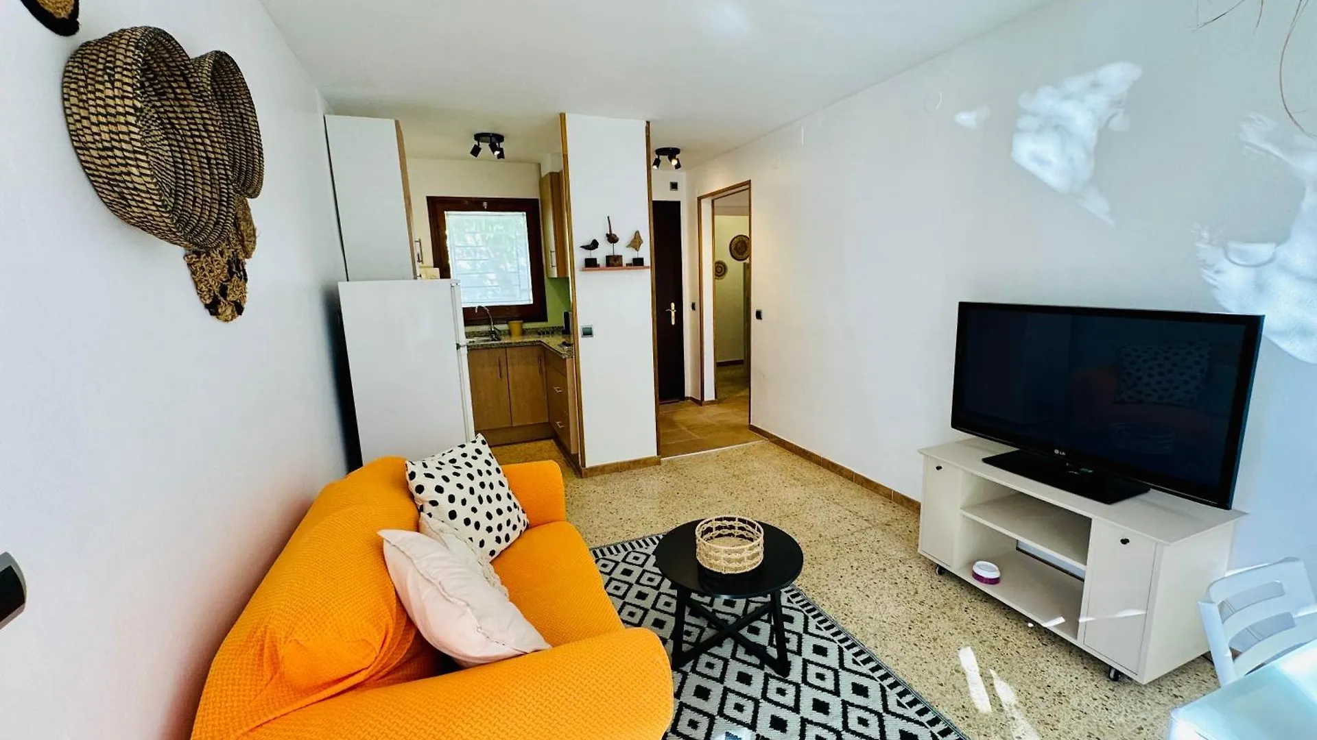 Holiday home Les Cases Del Vent I Calafat